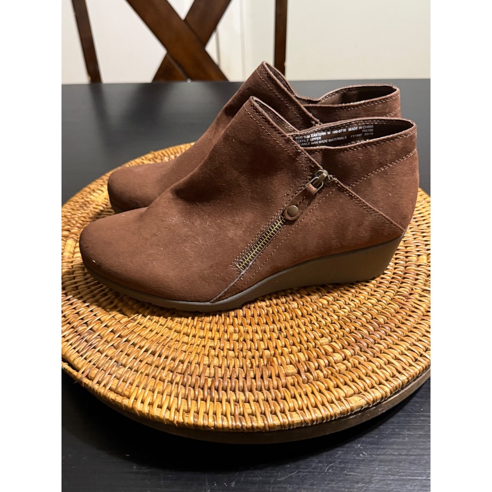 St. Johns Bay Eastern Brown Faux Suede Wedge Ankle Booties Women 9.5 W